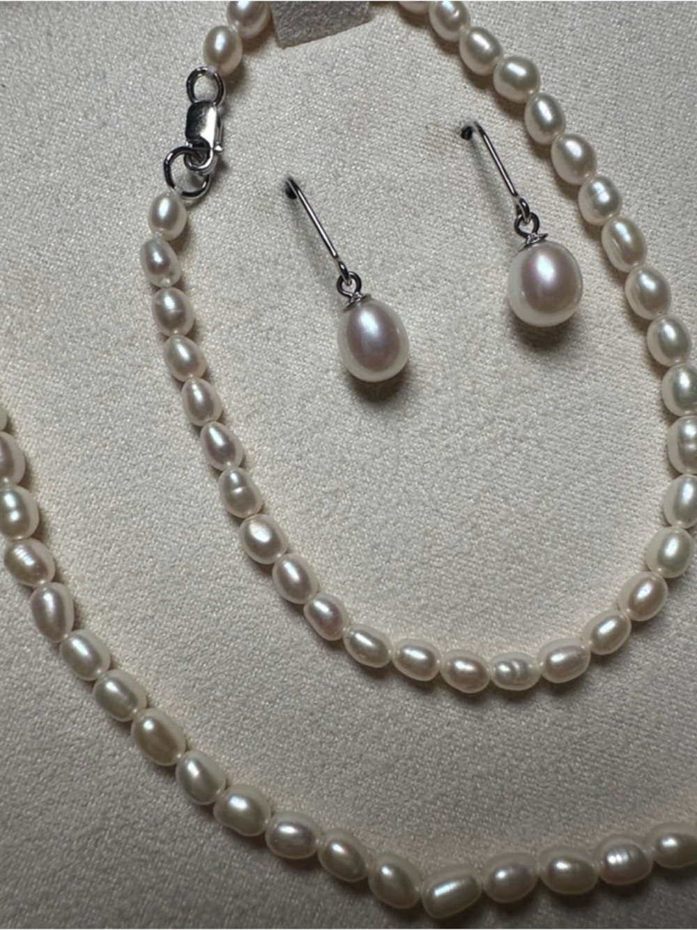 Kay Jewelers Freshwater Cultured Pearl Necklace, Bracelet & Drop Earrings Set - Picture 4 of 11